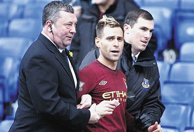 篮球篮网交易传闻不断，管理层保持沉默